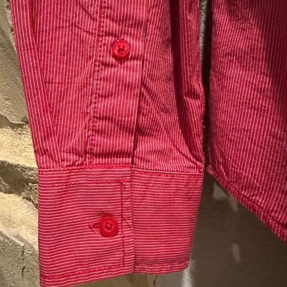 America Rag Red Casual Button Down Shirt with Long Sleeves medium like new - Picture 9 of 11